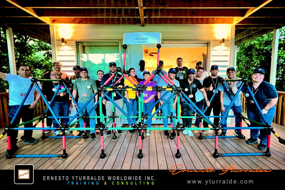 Team Building LATAM, El Caribe y USA Talleres de Cuerdas Bajas | Team Building Empresarial para el desarrollo de equipos de trabajo