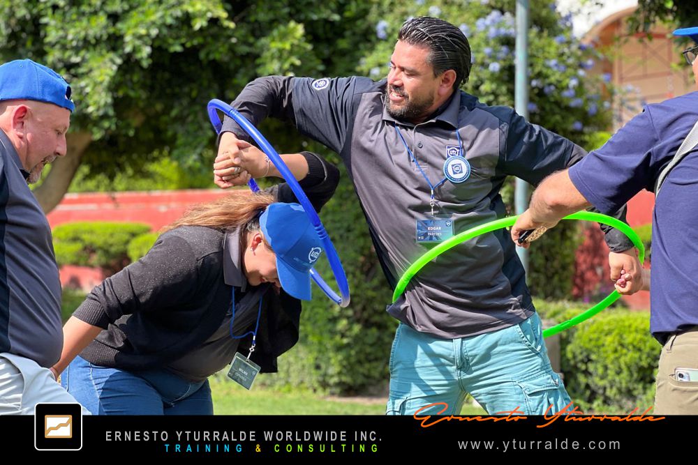 Team Building LATAM, El Caribe y USA Talleres de Cuerdas Bajas | Team Building Empresarial para el desarrollo de equipos de trabajo