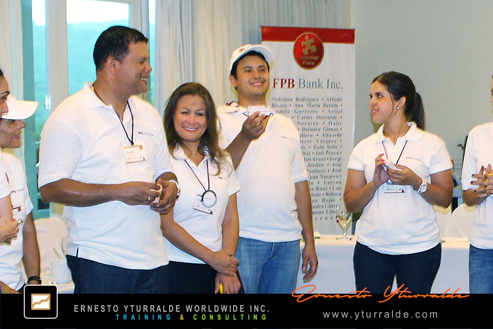 Team Building LATAM, El Caribe y USA Talleres de Cuerdas Bajas | Team Building Empresarial para el desarrollo de equipos de trabajo