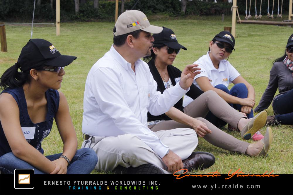 Team Building LATAM, El Caribe y USA Talleres de Cuerdas Bajas | Team Building Empresarial para el desarrollo de equipos de trabajo